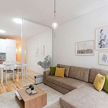 Loios 1Br Flat Downtown By Lovelystay ポルト エクステリア 写真