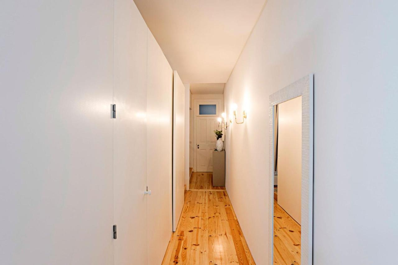 Loios 1Br Flat Downtown By Lovelystay ポルト エクステリア 写真