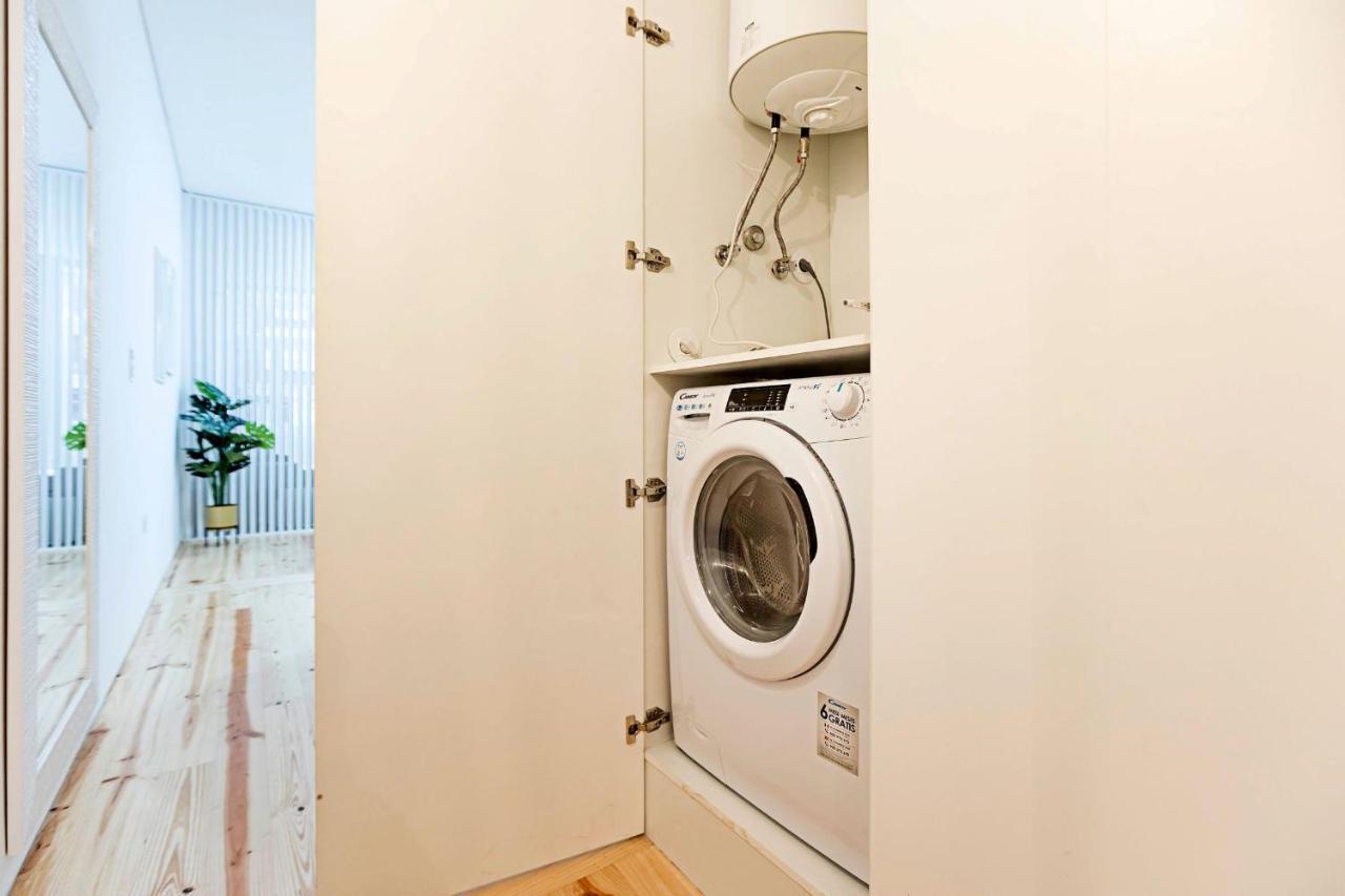 Loios 1Br Flat Downtown By Lovelystay ポルト エクステリア 写真